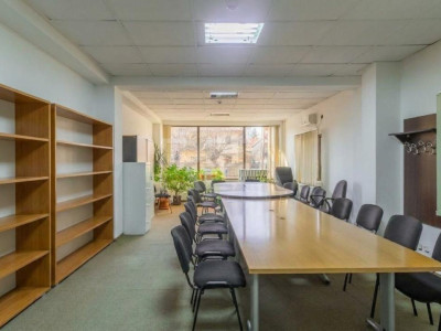   Clădire de birouri investitie 8% randament Uverturii