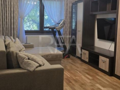 4 camere, et 3/8, anvelopat, CENTRALA, 89mp-Crangasi