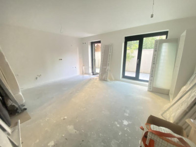 3 camere- Decomandat-Finisaje la alegere-Bloc 2025 tip boutique- 13 Septembrie