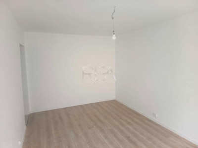 3 camere bloc reabilitat 1981, Piata Sudului 