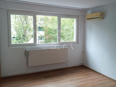 2 camere, et 3/4, centrala, bloc tip P, anvelopat-Drumul Taberei