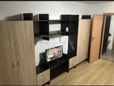 Garsonieră 32 mp | Piața Veteranilor | 3 min Metrou | Etaj 3 |