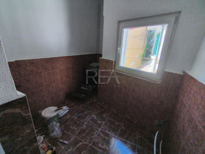Apartament 3 camere cu acces în pod – zona Uranus