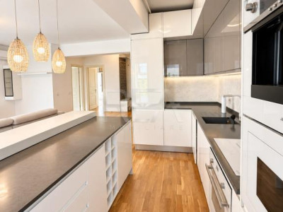 Apartament Exclusivist 3 Camere  Proximitate Parc Herăstrău  , loc de parcare