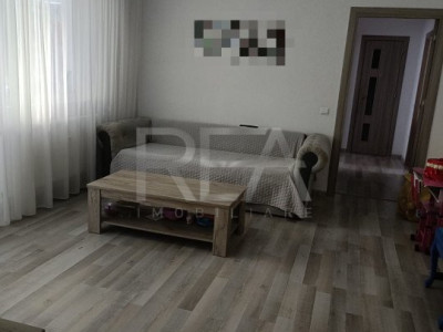 Apartament 3 camere, etaj 2/9, bloc anvelopat/ Piata Veteranilor