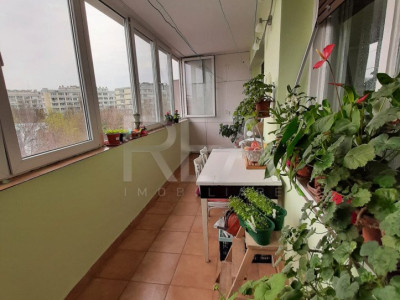 3 Camere  Bloc reabilitat Herastrau