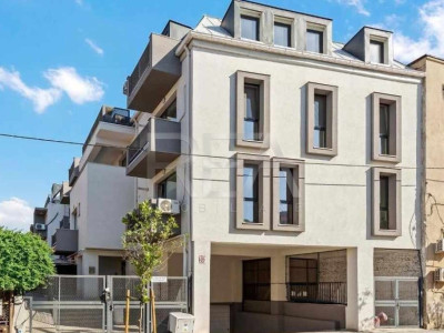 Apartament 5 Camere Bloc Nou Central 