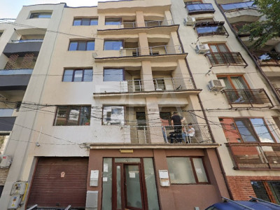 Cladire birouri/ investitie / metrou Grivita