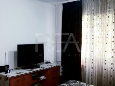 Apartament 4 camere decomandat 1/4, anvelopat Rahova, Soseaua Alexandriei