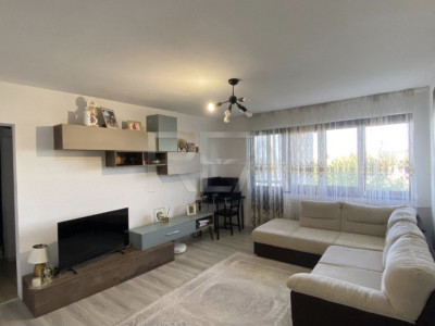 Apartament 3 camere semidecomandat 6/9, parcare, Bdul Timisoara, Romancierilor.