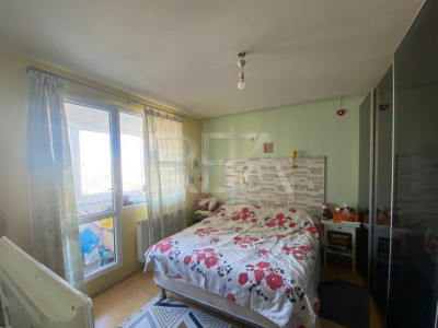 Apartament 4 camere / 2 bai / centrala / boxa 