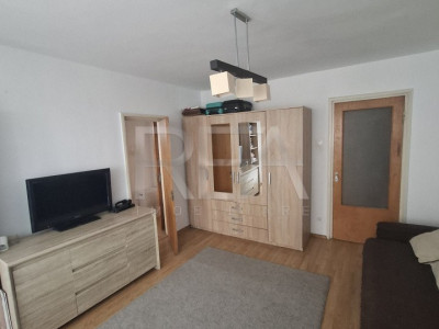 2 camere  4/10, Str. Sibiu -Drumul Taberei-metrou  Favorit 70m.