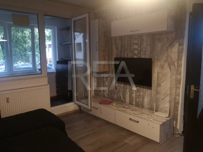 Apartament cu 2 camere, decomandat, an 1980, parter, Vitan - Olimpia