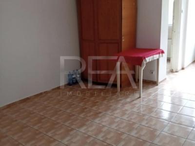 Garsoniera 31 mp,  1/8, renovata, Gorjului-Str. Cetatea de Balta.
