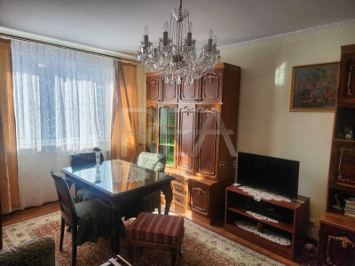 4 camere - 2/4 - Titan/Jean Steriadi