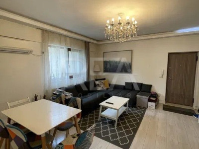 Apartament 3 Camere Dezrobirii Disponibil pentru mutare