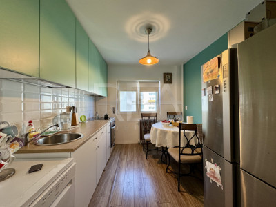 4 camere renovat în Turda cu vedere pe spate