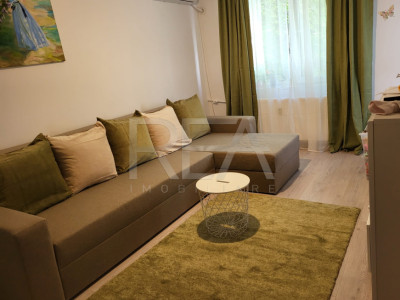 Apartament cu 2 camere, decomandat, et 1/8, an 1980, Titan-Auchan