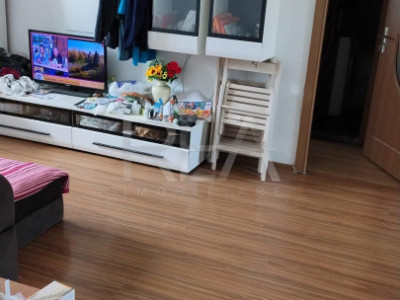 Apartament cu 3 camere, bloc 1980, 8/8, Basarabia-Arena Nationala