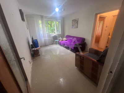 Apartament cu 3 camere zona Teiul Doamnei 