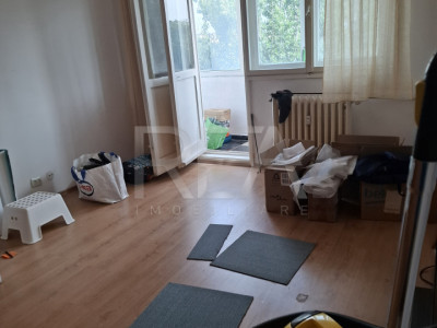  2 camere 6/8, bloc 1982, 50m metrou Gorjului.