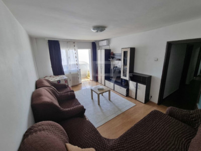 3 camere, decomandat, 8/10, zona Pacii-Aleea Barsanesti.