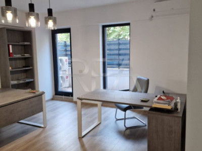  4 camere cu terasa si gradina + 2 locuri de parcare - Banu Manta