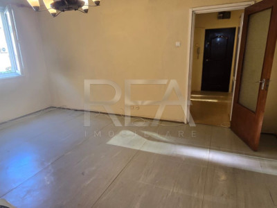 3 camere - Titan - 3/4 - metrou 