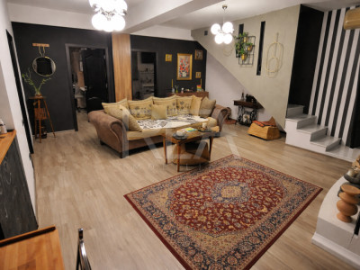 2 case 7 camere Dristor, centrală, parcare, metrou, 247 mp