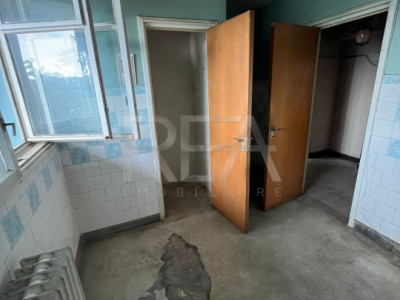 2 camere - Dristor - decomandat - 4/10 - metrou