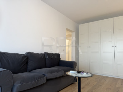 3 camere drumul taberei Râul Doamnei 
