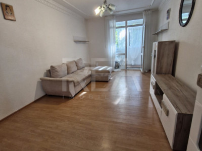 Apartament cu 3 camere la 650 de metri distanță de mers pe jos de parcul Titan