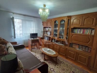 3 camere Piata Salajan, decomandat, et. 2, metrou, anvelopat