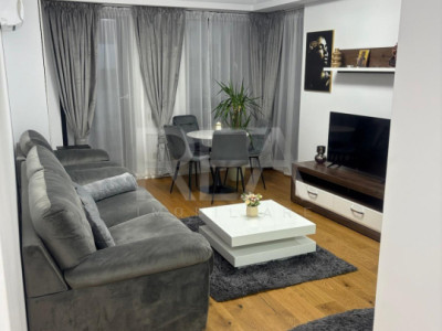 2 Camere | Alongside Unirii Fountains by Natrom