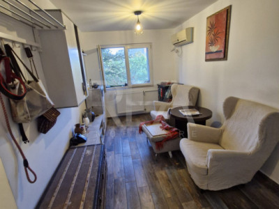 Apartament cu 4 camere la 400 de metri distanță de metroul 1 Decembrie 1918
