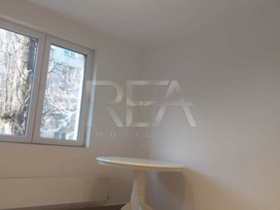 2 camere 1/8, renovat, Crangasi-Str. George Valsan.
