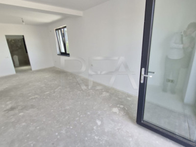 Două duplex-uri de la 1,3 kilometri de stația de metrou Nicolae Teclu 