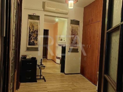 Apartament 3 camere semidecomandat P/8, Rahova, Str. Bârcă.