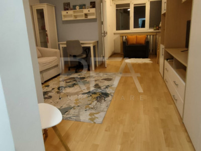 Garsonieră la 13 minute de mers pe jos de stațiile de metrou Dristor 1 și 2