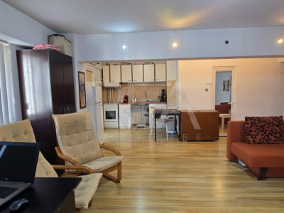 Garsonieră decomandată Calea Călărașilor – 2 balcoane, etaj 6