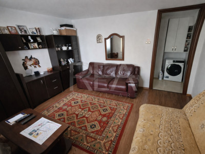 2 camere Nerva Traian decomandat,inst. schimb.,parcare,an 1990,59 mp