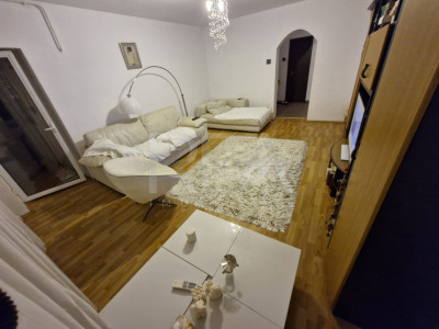 Apartament cu 3 camere Calea Calarasi