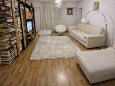 3 camere Calea Călărașilor decomandat,inst. schimb.,parcare,an 1996