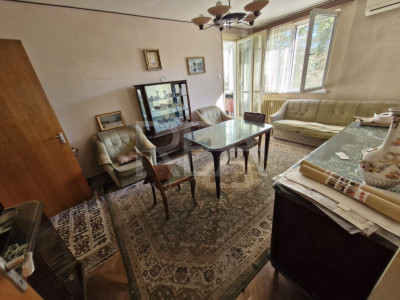 Apartament cu 3 camere la 15 minute de mers pe jos de stația de metrou Titan