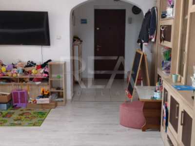 Apartament 2 camere Titan – etaj 8 cu balcon și parcare