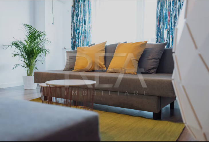 Apartament cu 4 camere cu vedere spre fântânile de la Piața Unirii