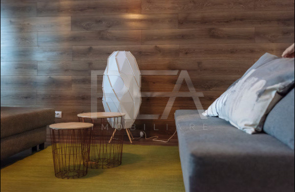 Apartament cu 4 camere cu vedere spre fântânile de la Piața Unirii