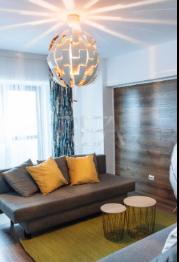 Apartament cu 4 camere cu vedere spre fântânile de la Piața Unirii