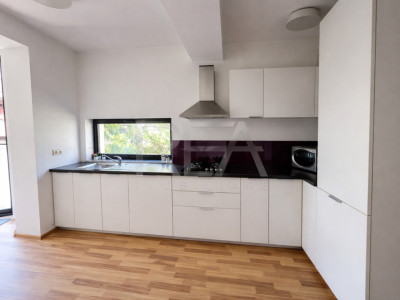 3 camere, Dorobanți, et. 2, an 2012, centrală, 86 mp, metrou