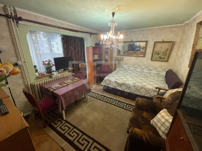 Apartament 4 camere Titan – Strada Liviu Rebreanu, bloc reabilitat